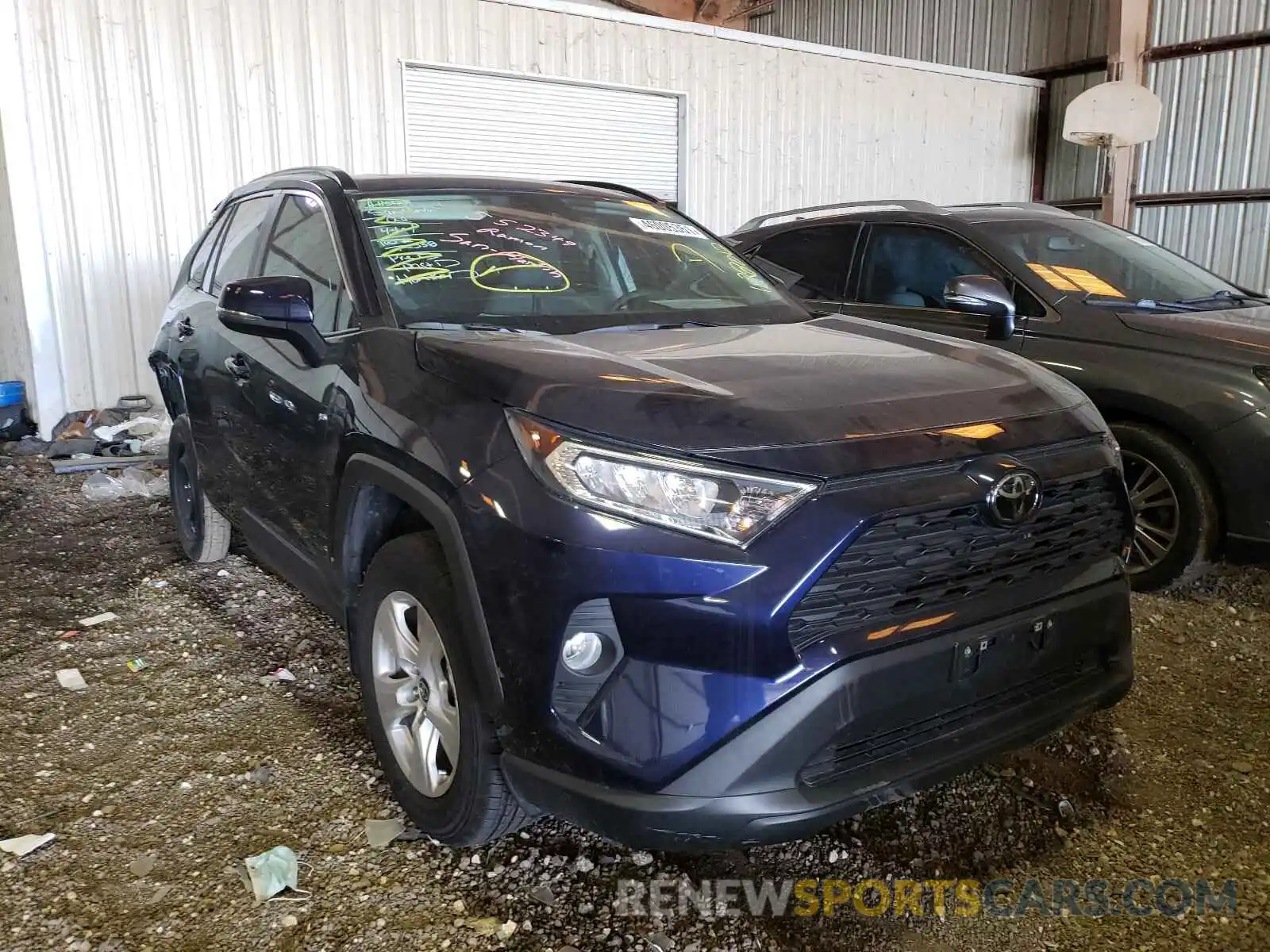 1 Photograph of a damaged car 2T3W1RFV9MW128012 TOYOTA RAV4 2021