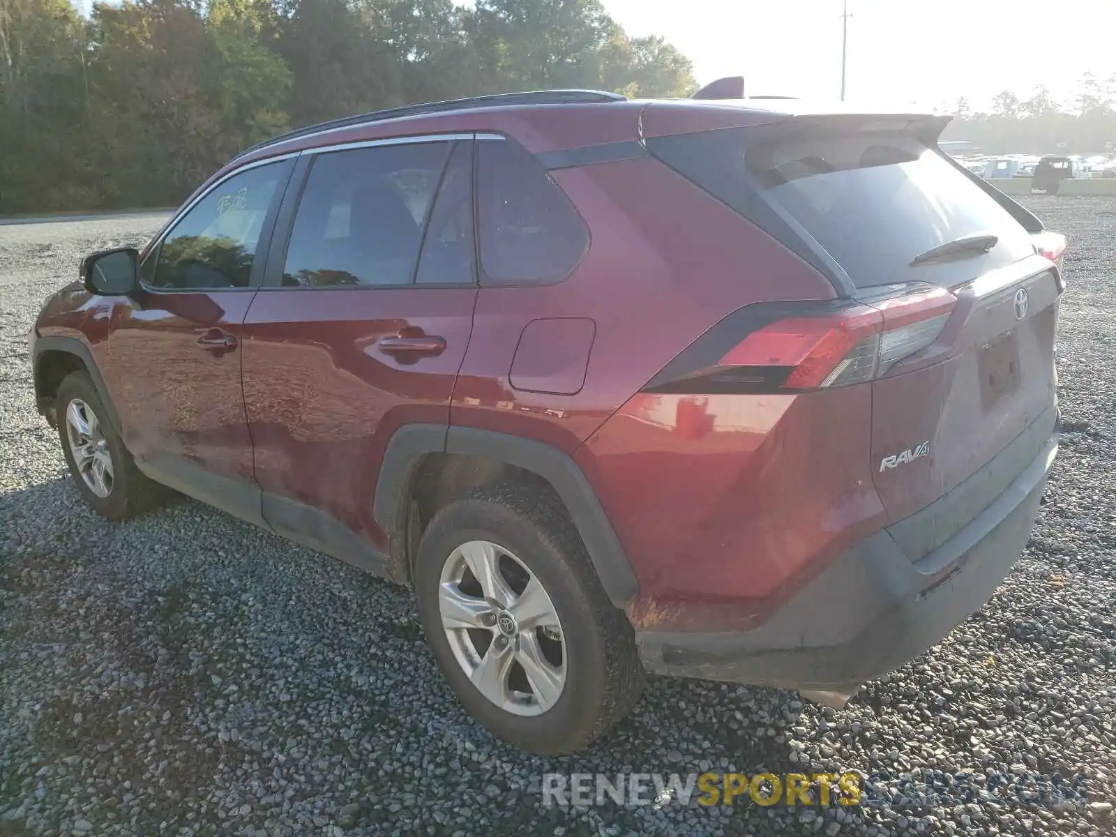 3 Photograph of a damaged car 2T3W1RFV9MW130973 TOYOTA RAV4 2021