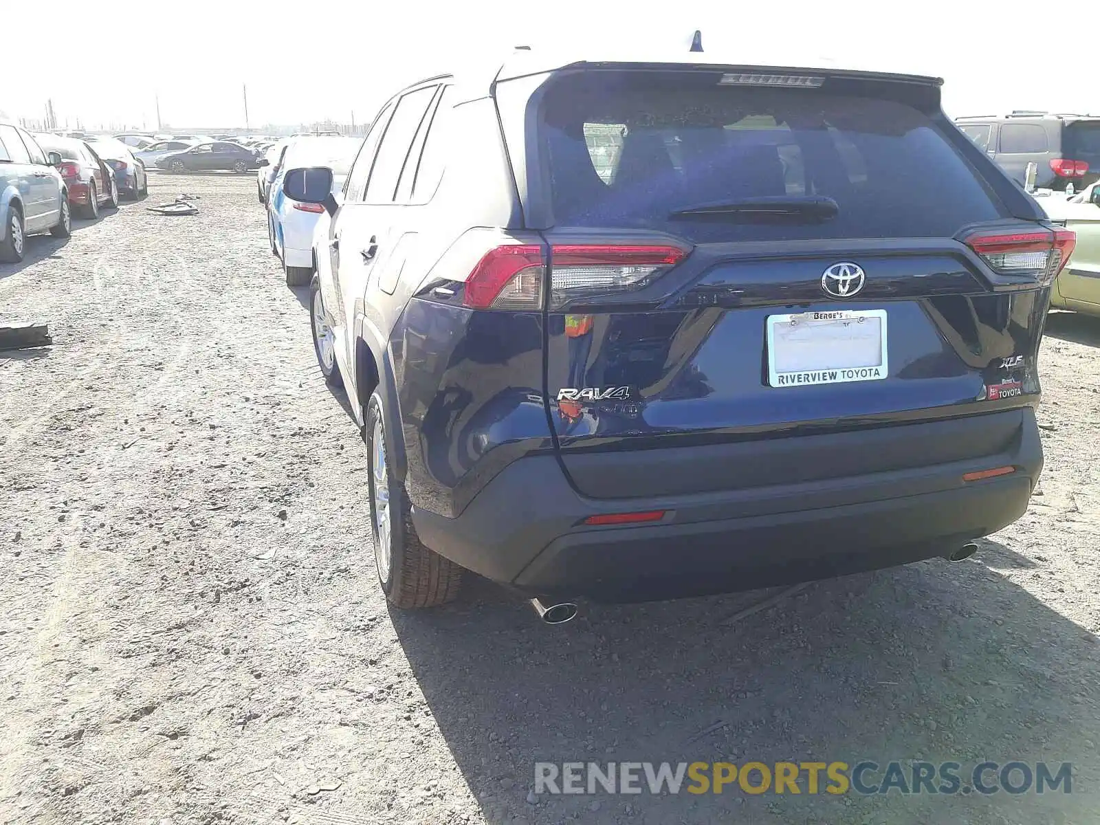 3 Photograph of a damaged car 2T3W1RFV9MW140192 TOYOTA RAV4 2021