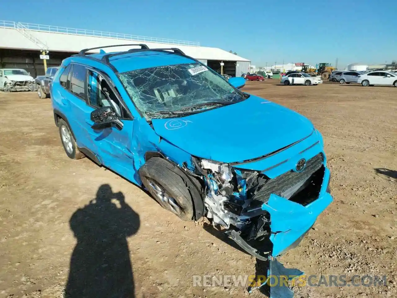 1 Photograph of a damaged car 2T3W1RFV9MW140967 TOYOTA RAV4 2021