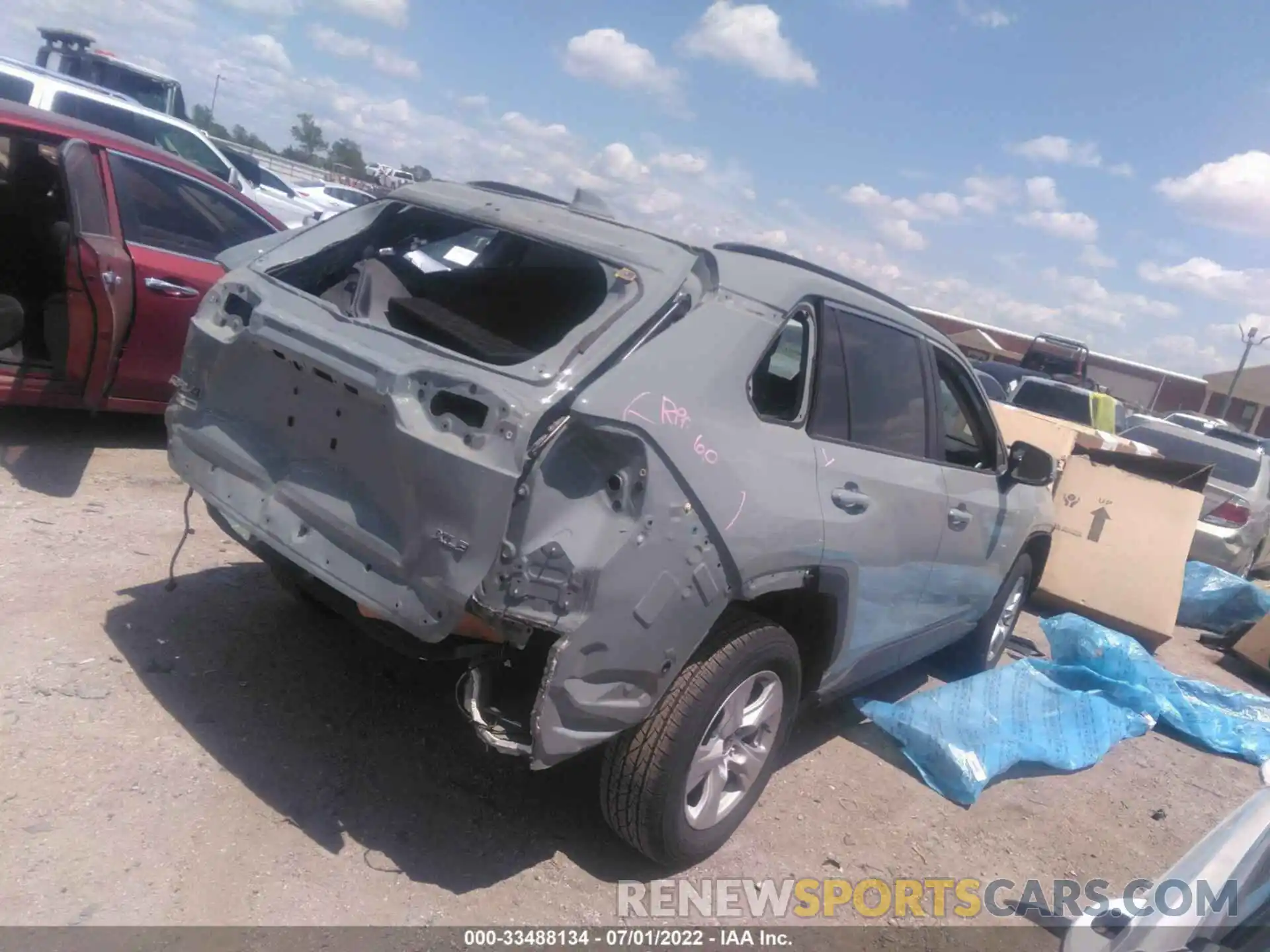 4 Photograph of a damaged car 2T3W1RFV9MW160104 TOYOTA RAV4 2021