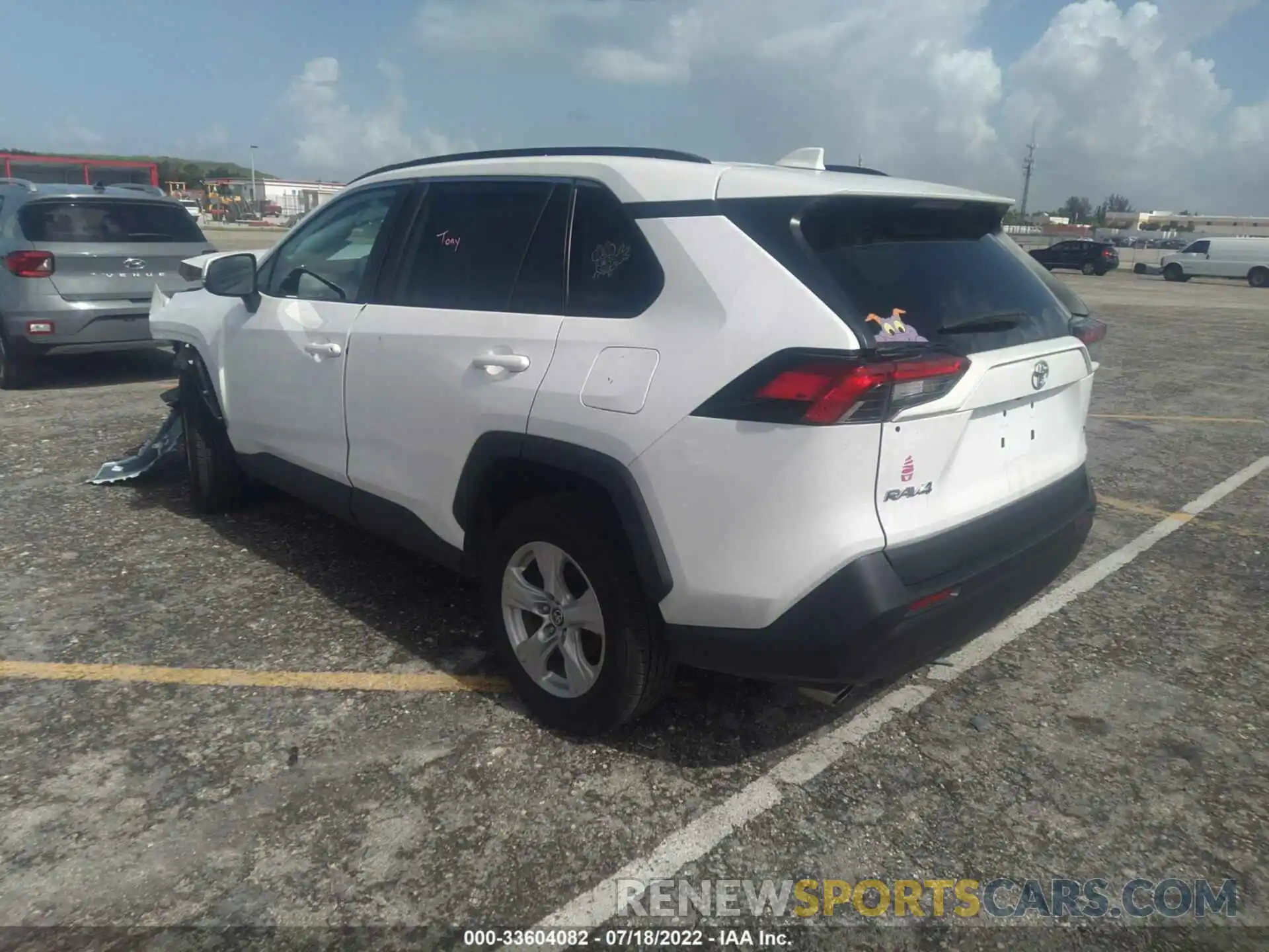 3 Photograph of a damaged car 2T3W1RFV9MW167005 TOYOTA RAV4 2021