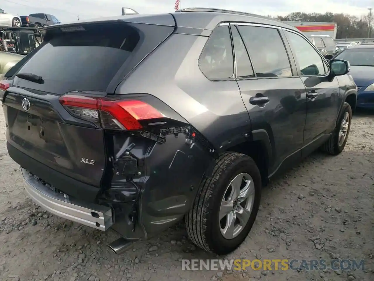 4 Photograph of a damaged car 2T3W1RFV9MW170597 TOYOTA RAV4 2021