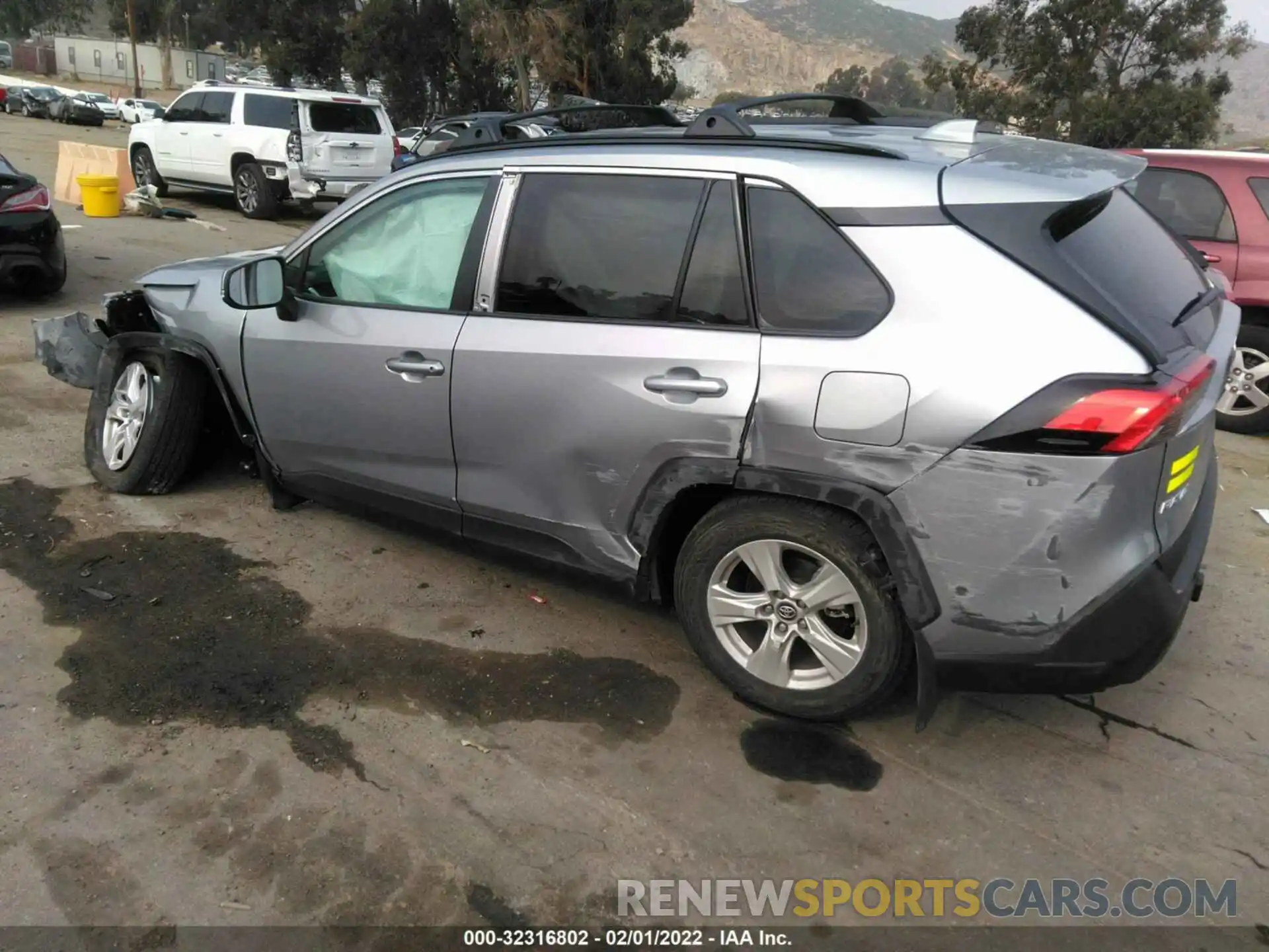 3 Photograph of a damaged car 2T3W1RFVXMC091442 TOYOTA RAV4 2021