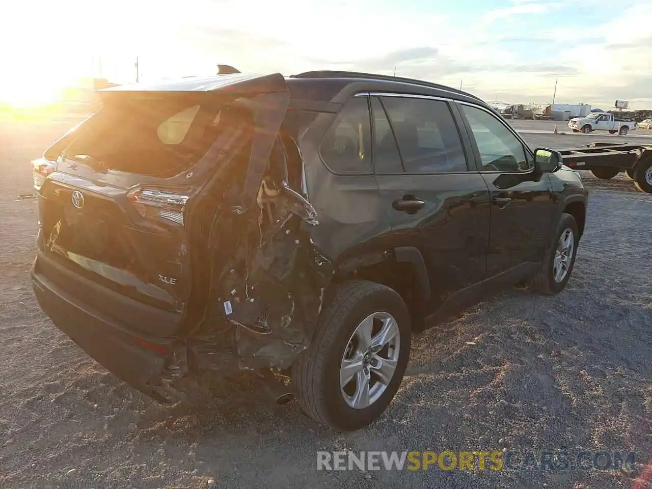 4 Photograph of a damaged car 2T3W1RFVXMC096950 TOYOTA RAV4 2021