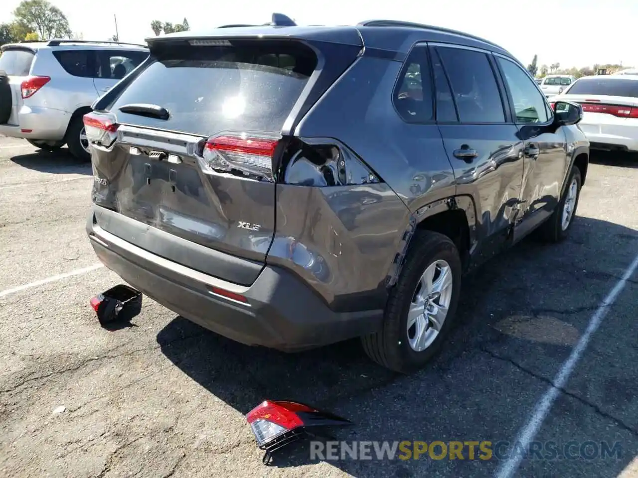 4 Photograph of a damaged car 2T3W1RFVXMC111754 TOYOTA RAV4 2021