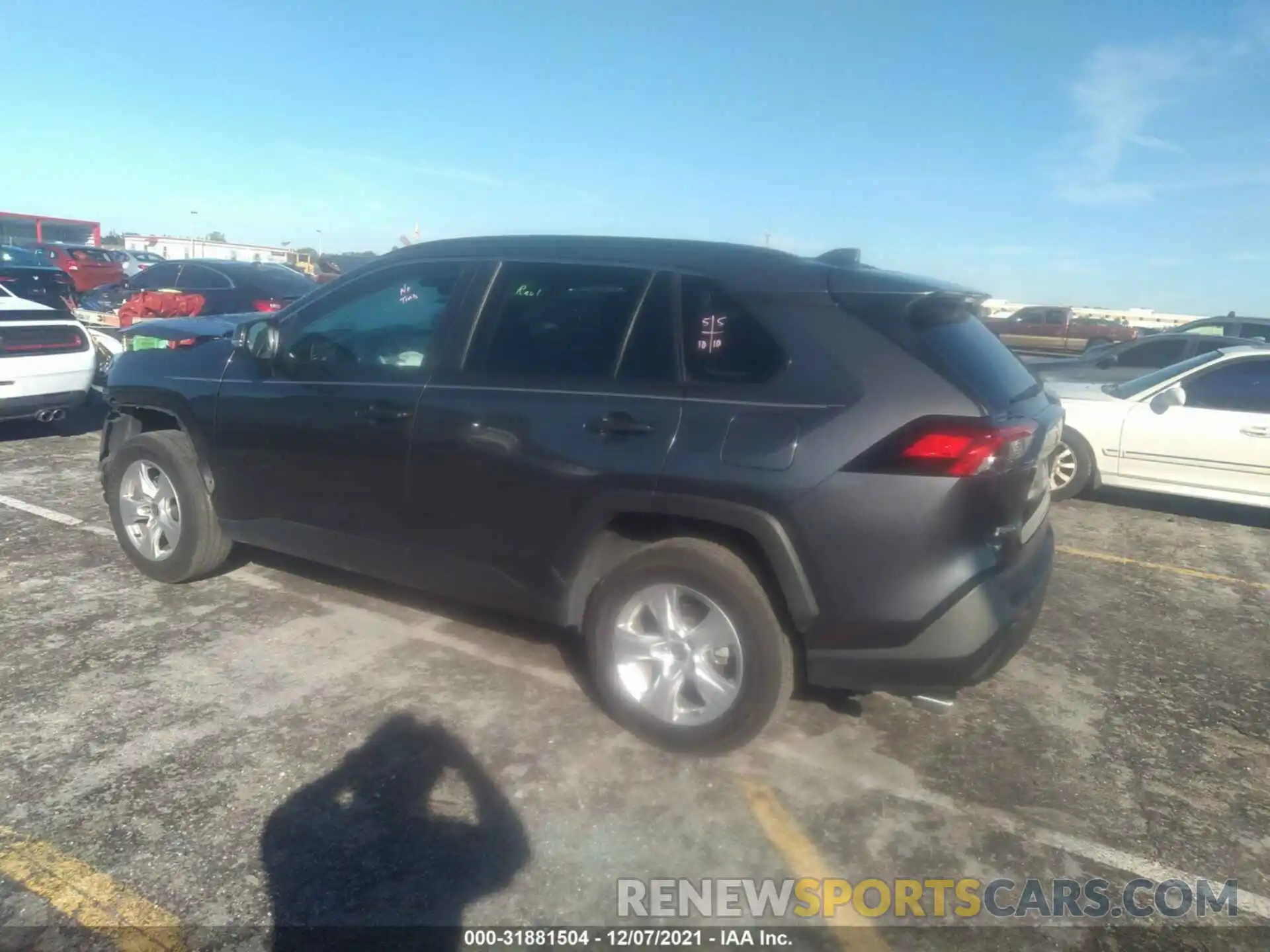 3 Photograph of a damaged car 2T3W1RFVXMC122253 TOYOTA RAV4 2021