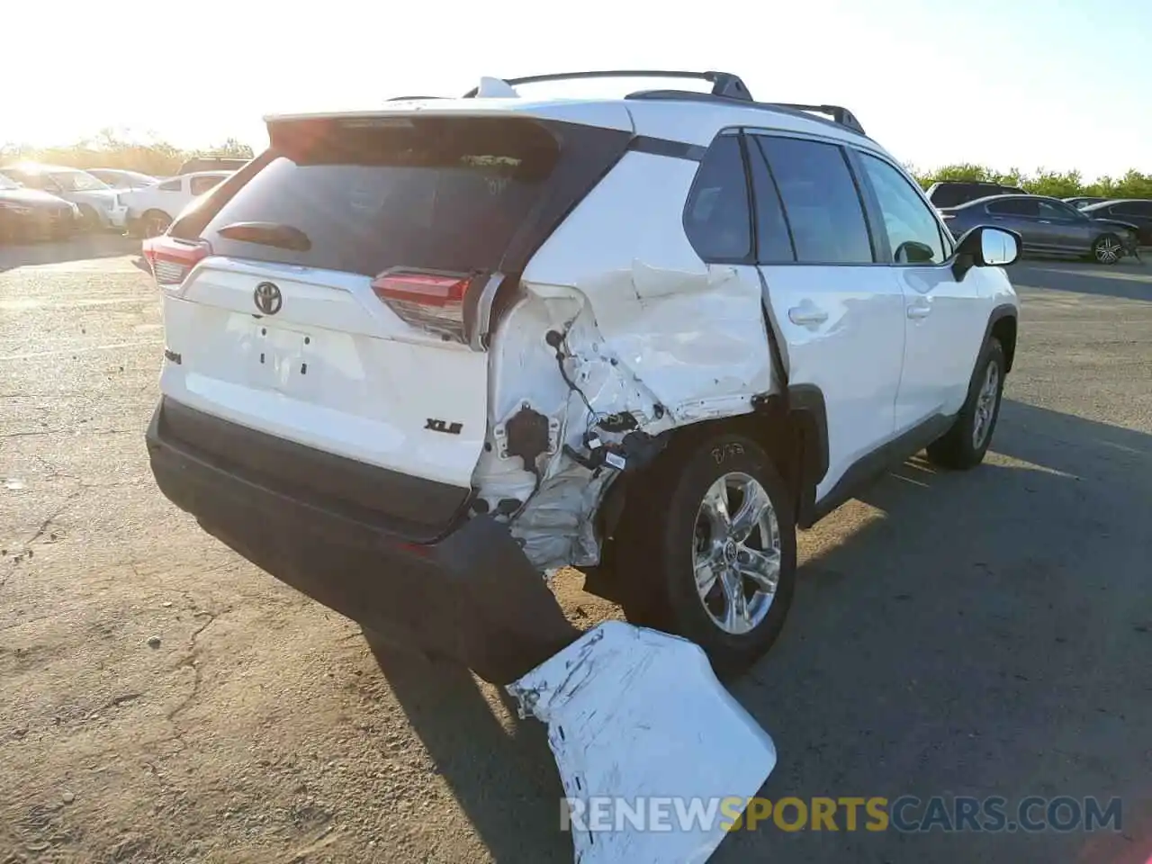 4 Photograph of a damaged car 2T3W1RFVXMC123936 TOYOTA RAV4 2021