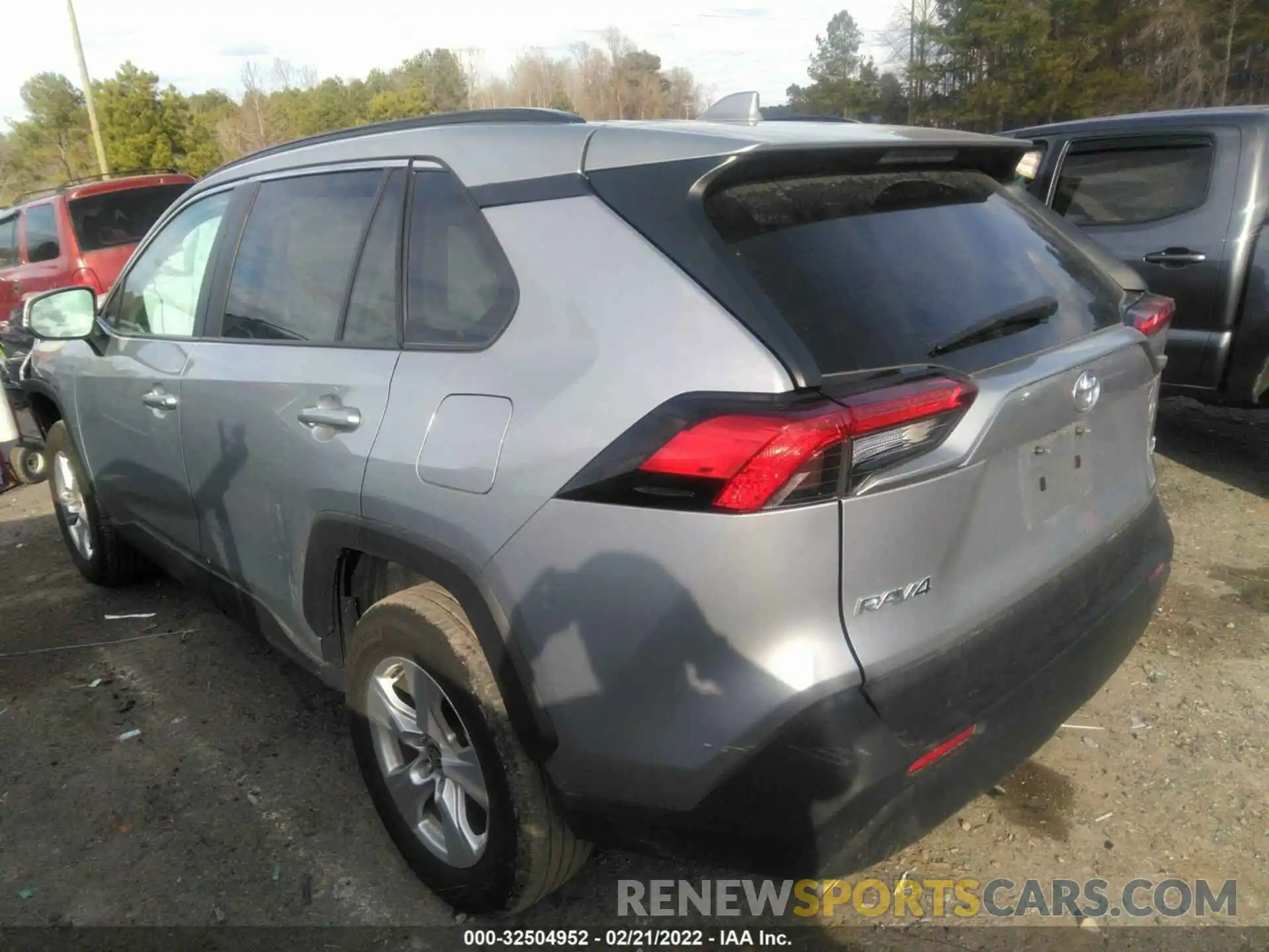 3 Photograph of a damaged car 2T3W1RFVXMC136203 TOYOTA RAV4 2021