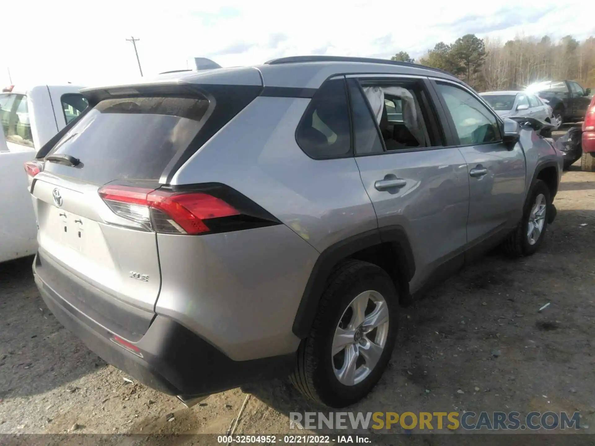 4 Photograph of a damaged car 2T3W1RFVXMC136203 TOYOTA RAV4 2021