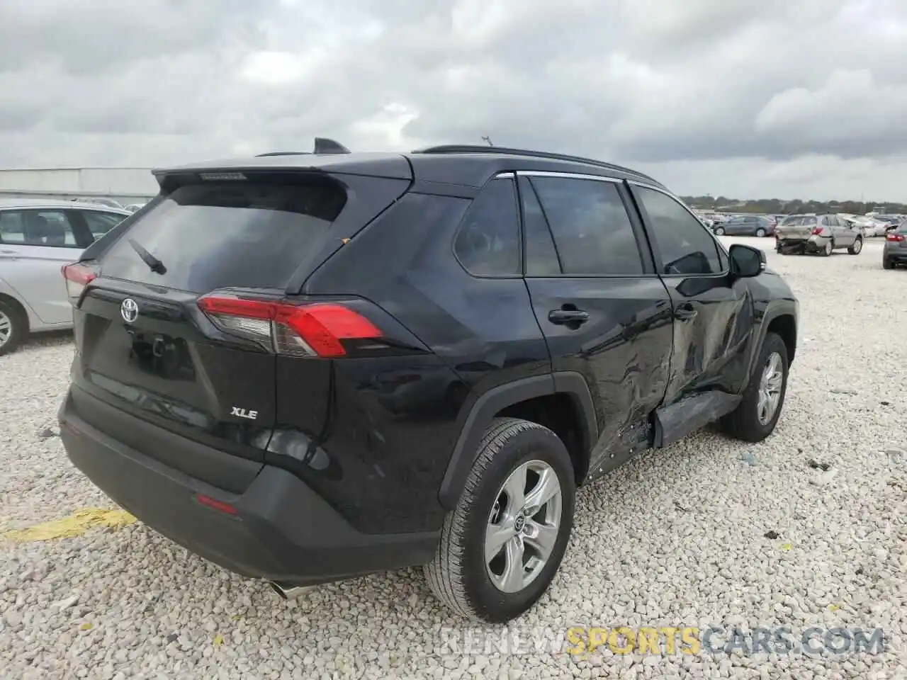 4 Photograph of a damaged car 2T3W1RFVXMC163062 TOYOTA RAV4 2021