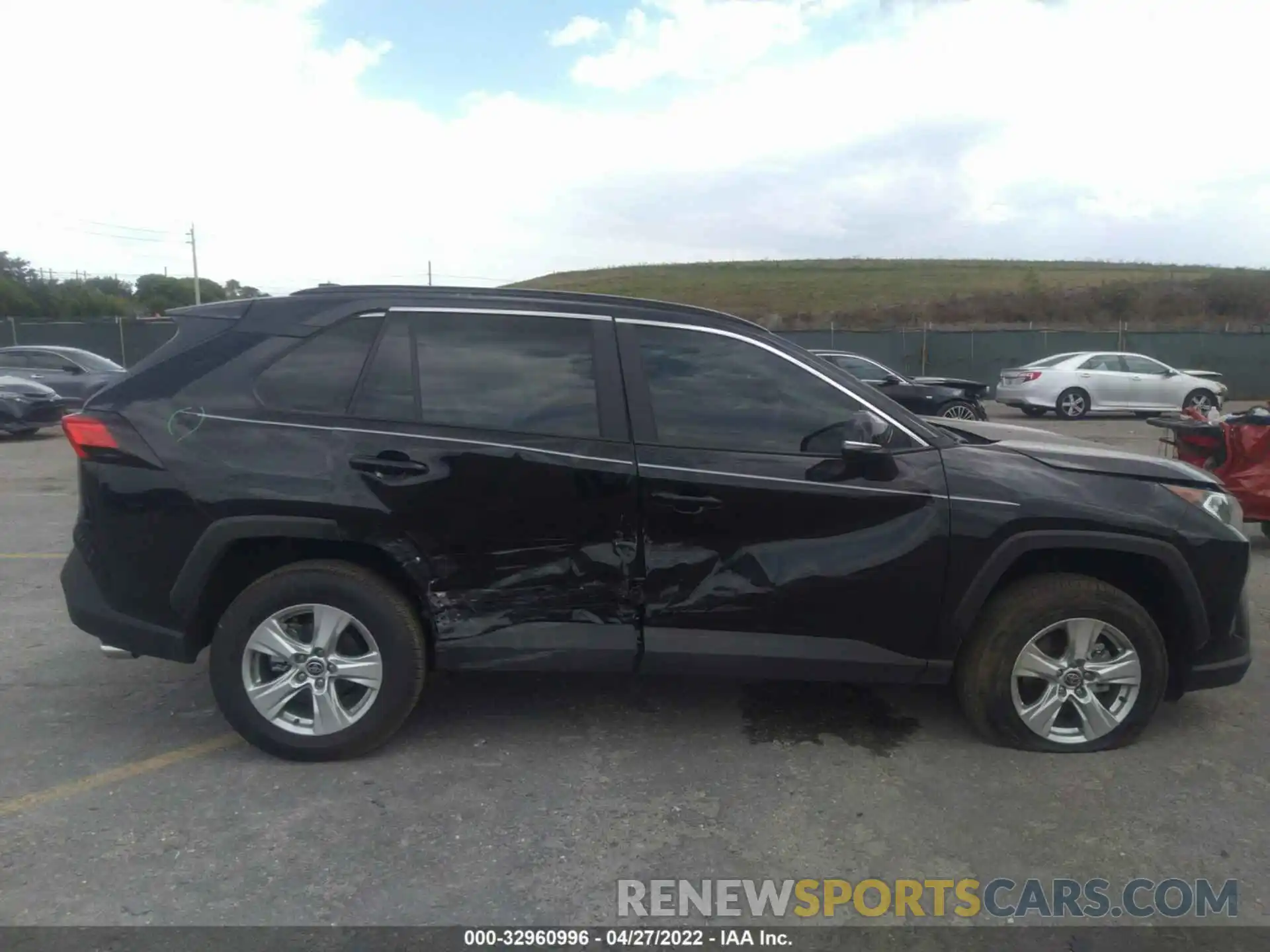 6 Photograph of a damaged car 2T3W1RFVXMC164390 TOYOTA RAV4 2021