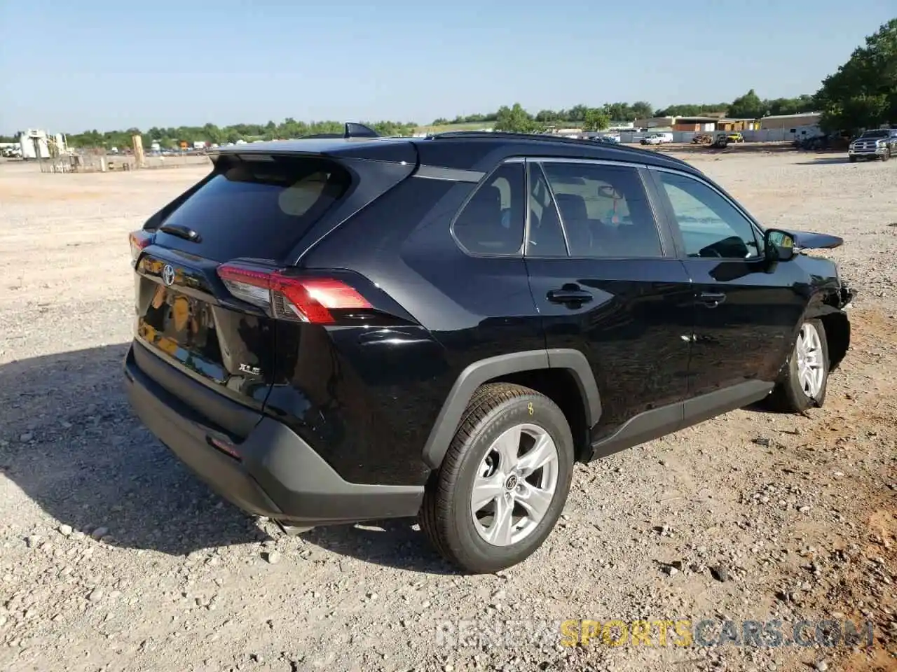 4 Photograph of a damaged car 2T3W1RFVXMC171338 TOYOTA RAV4 2021