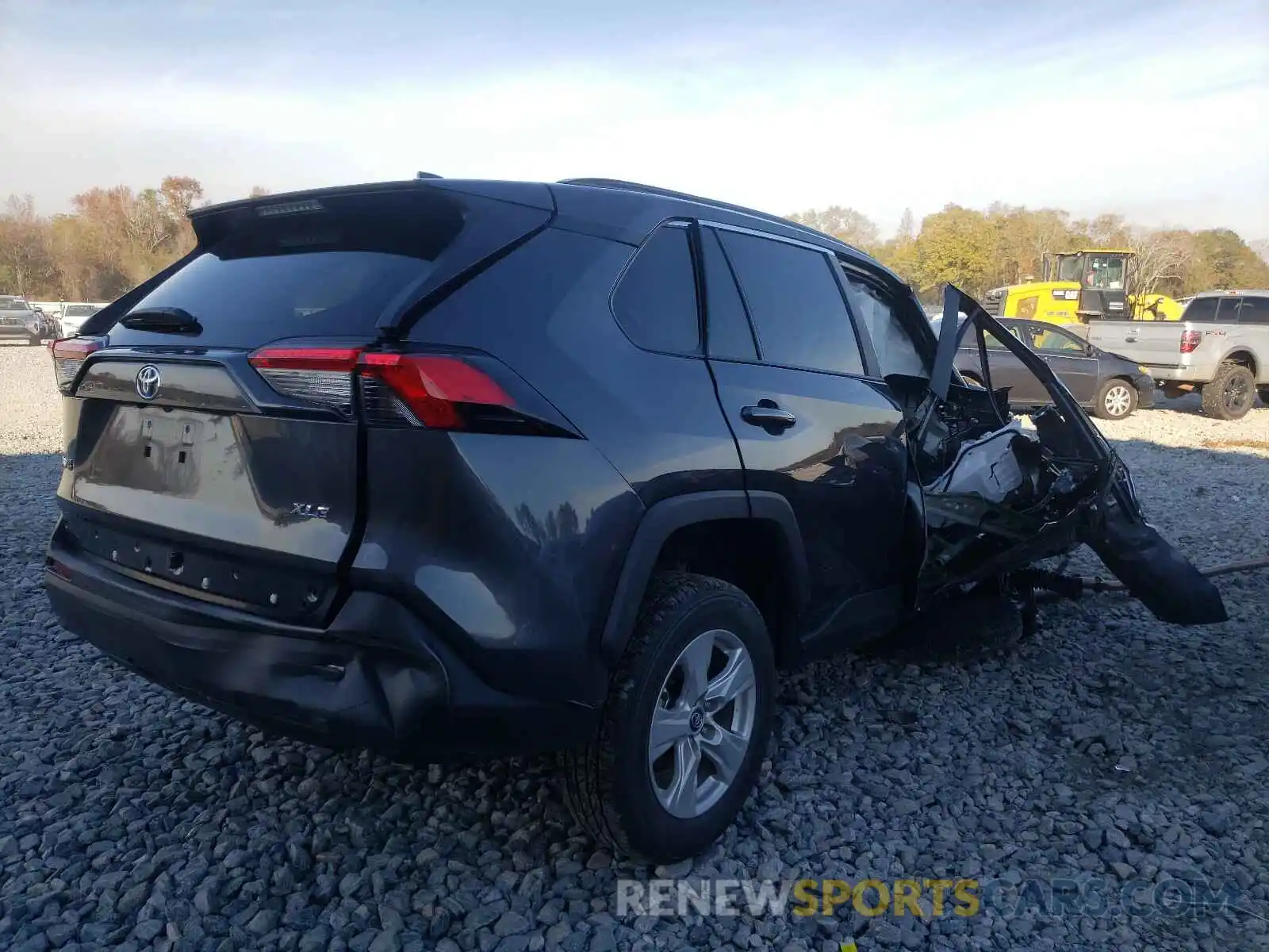 4 Photograph of a damaged car 2T3W1RFVXMW106147 TOYOTA RAV4 2021