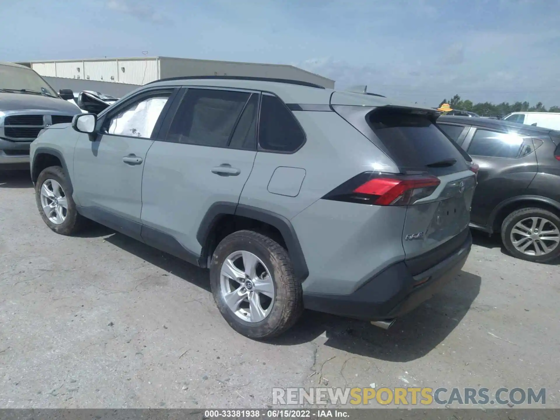 3 Фотография поврежденного автомобиля 2T3W1RFVXMW106360 TOYOTA RAV4 2021