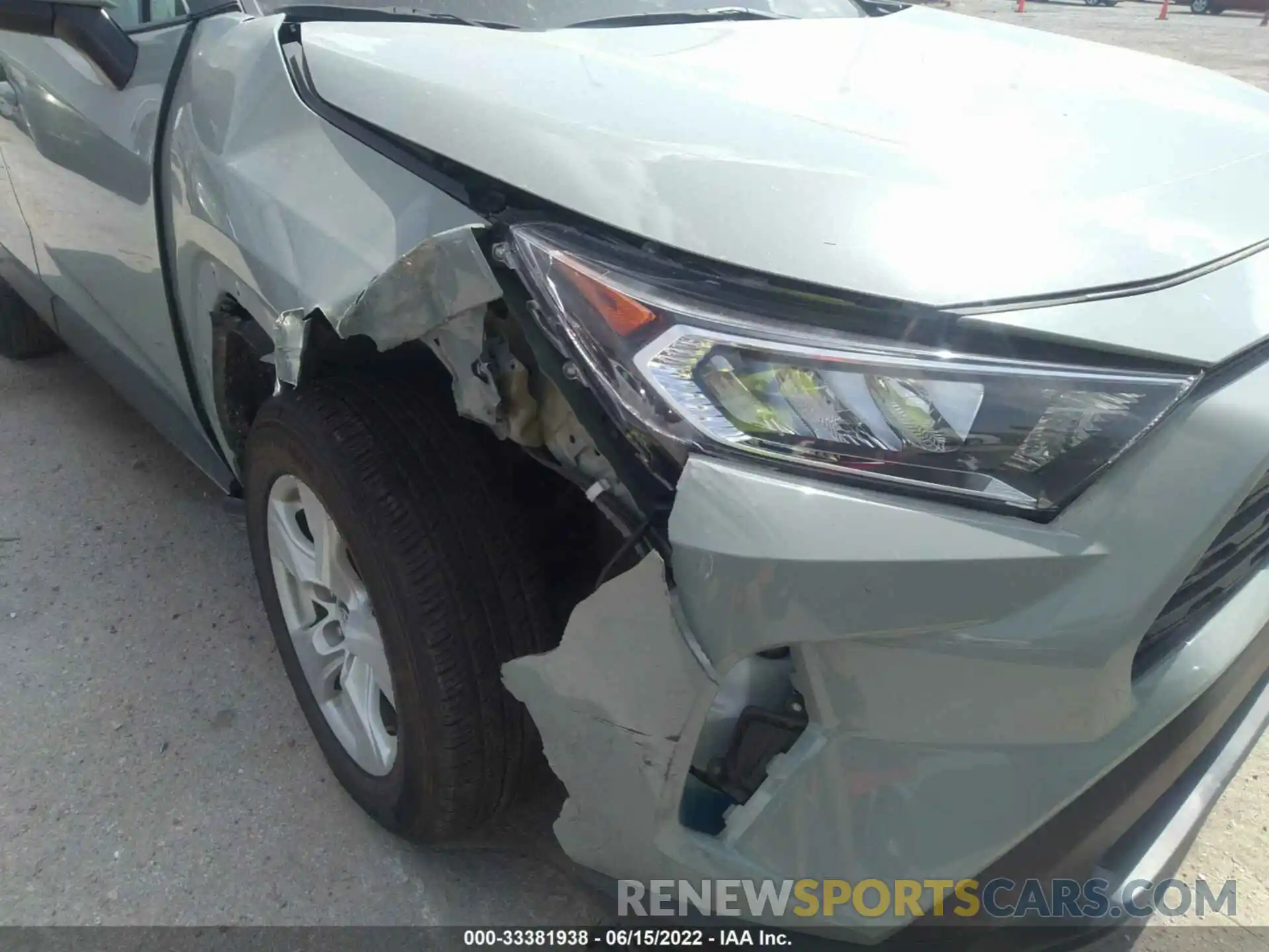 6 Photograph of a damaged car 2T3W1RFVXMW106360 TOYOTA RAV4 2021