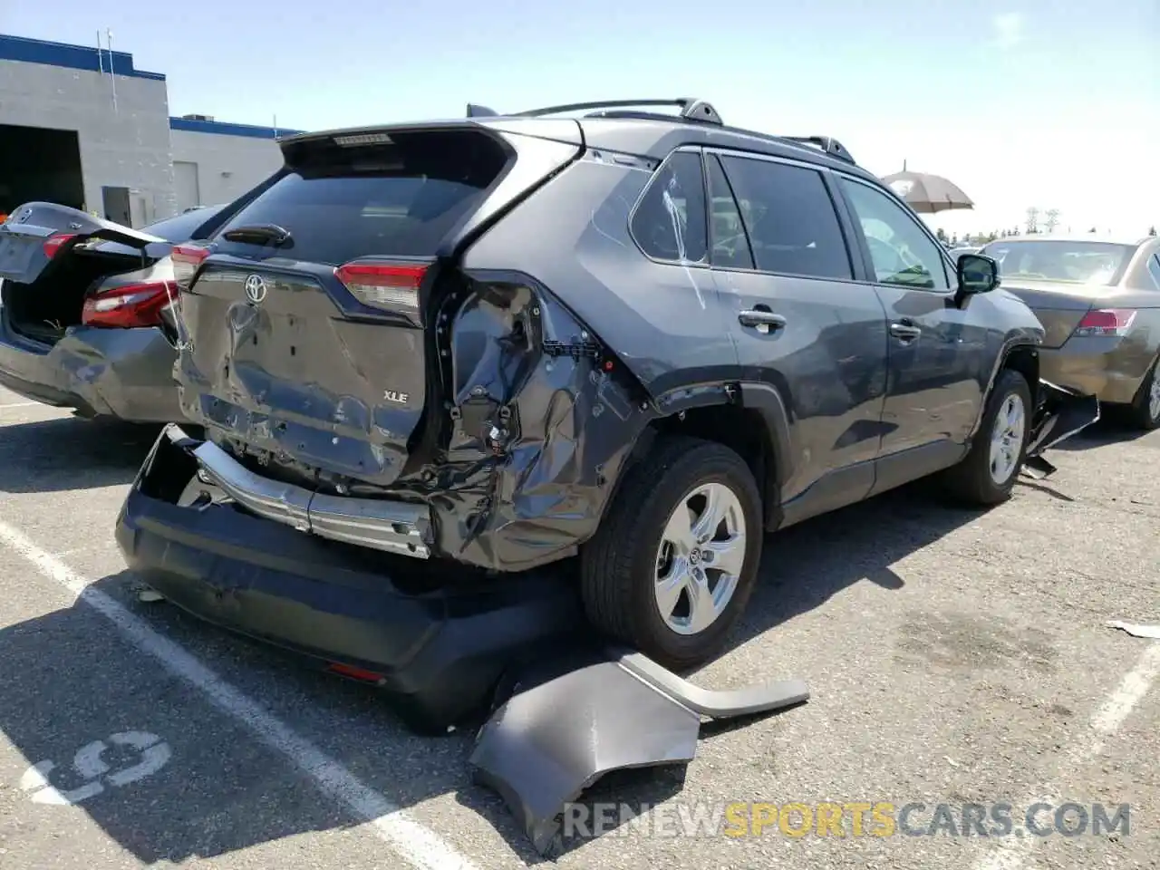 4 Photograph of a damaged car 2T3W1RFVXMW108142 TOYOTA RAV4 2021