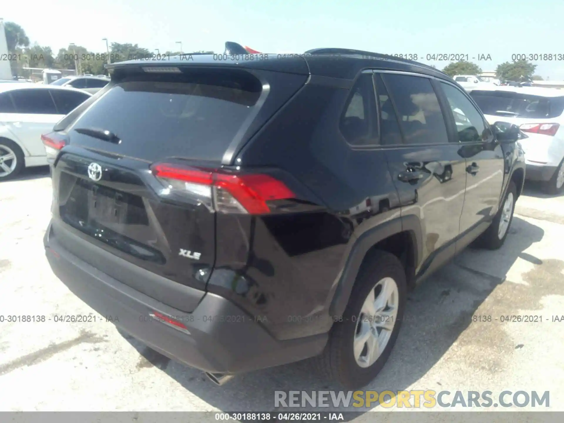 4 Photograph of a damaged car 2T3W1RFVXMW112496 TOYOTA RAV4 2021