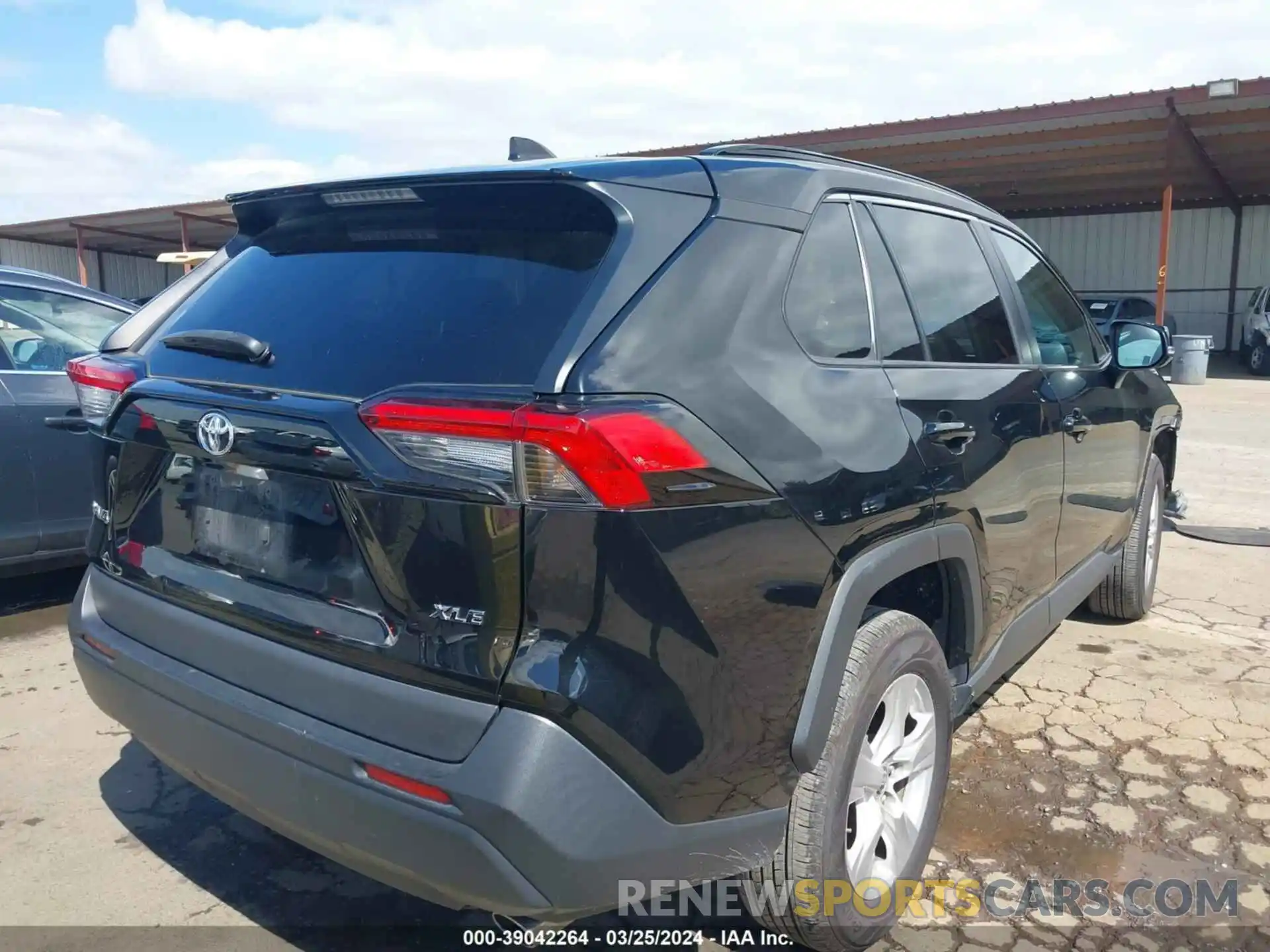 4 Photograph of a damaged car 2T3W1RFVXMW116421 TOYOTA RAV4 2021