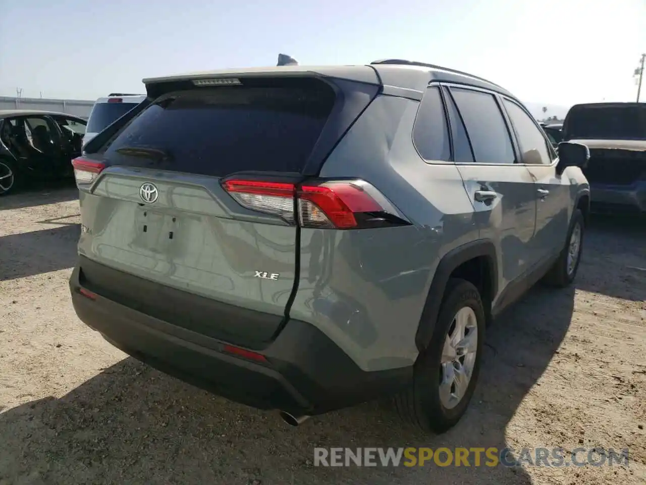 4 Photograph of a damaged car 2T3W1RFVXMW116886 TOYOTA RAV4 2021