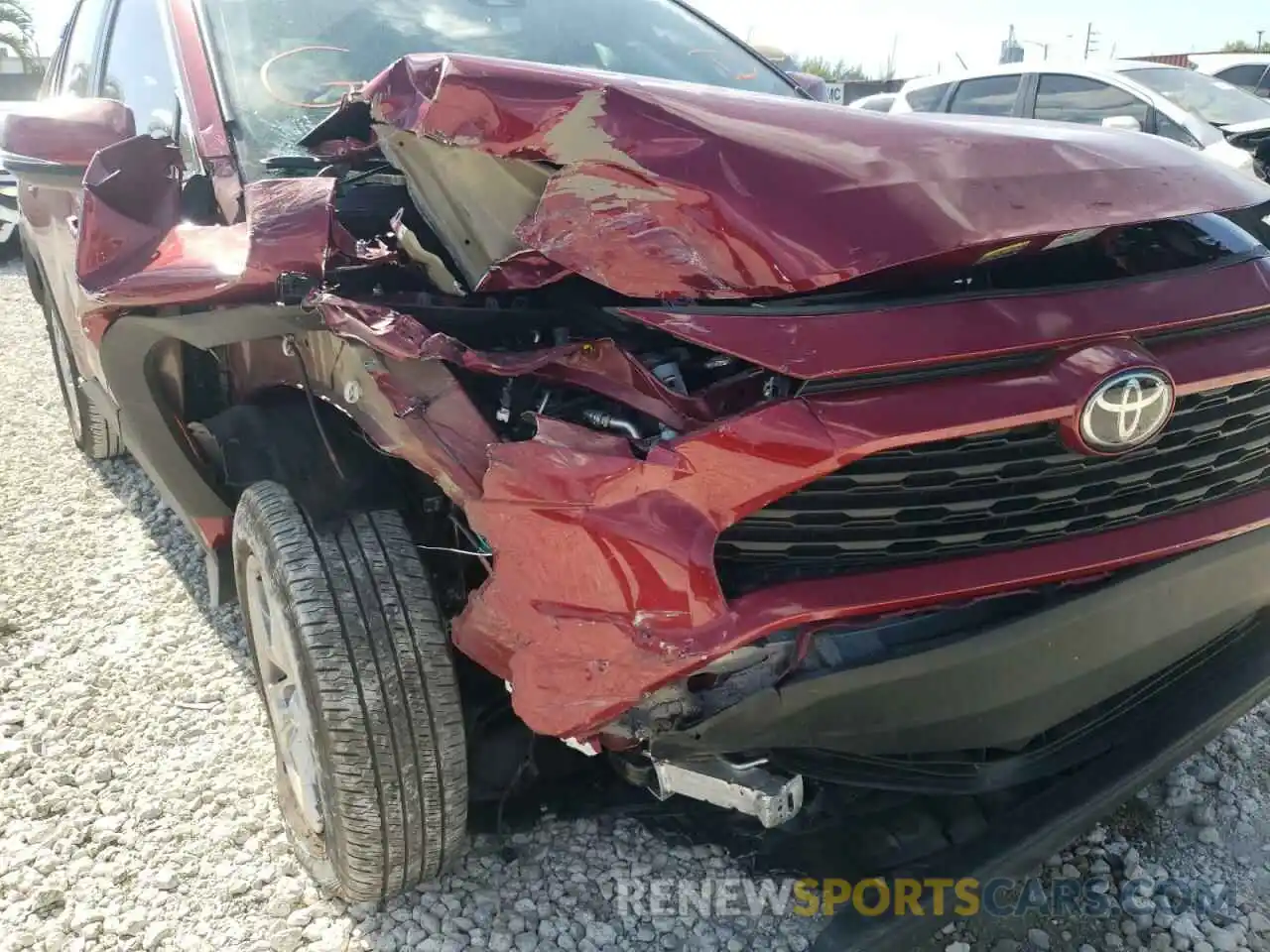 9 Photograph of a damaged car 2T3W1RFVXMW121747 TOYOTA RAV4 2021