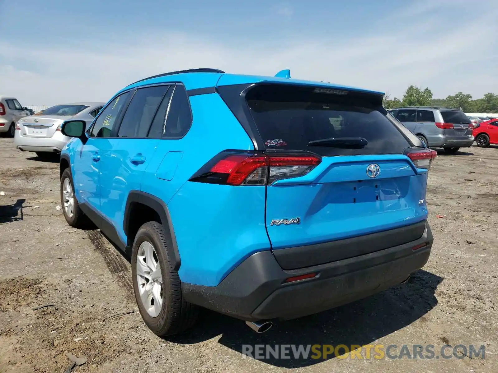 3 Photograph of a damaged car 2T3W1RFVXMW125457 TOYOTA RAV4 2021