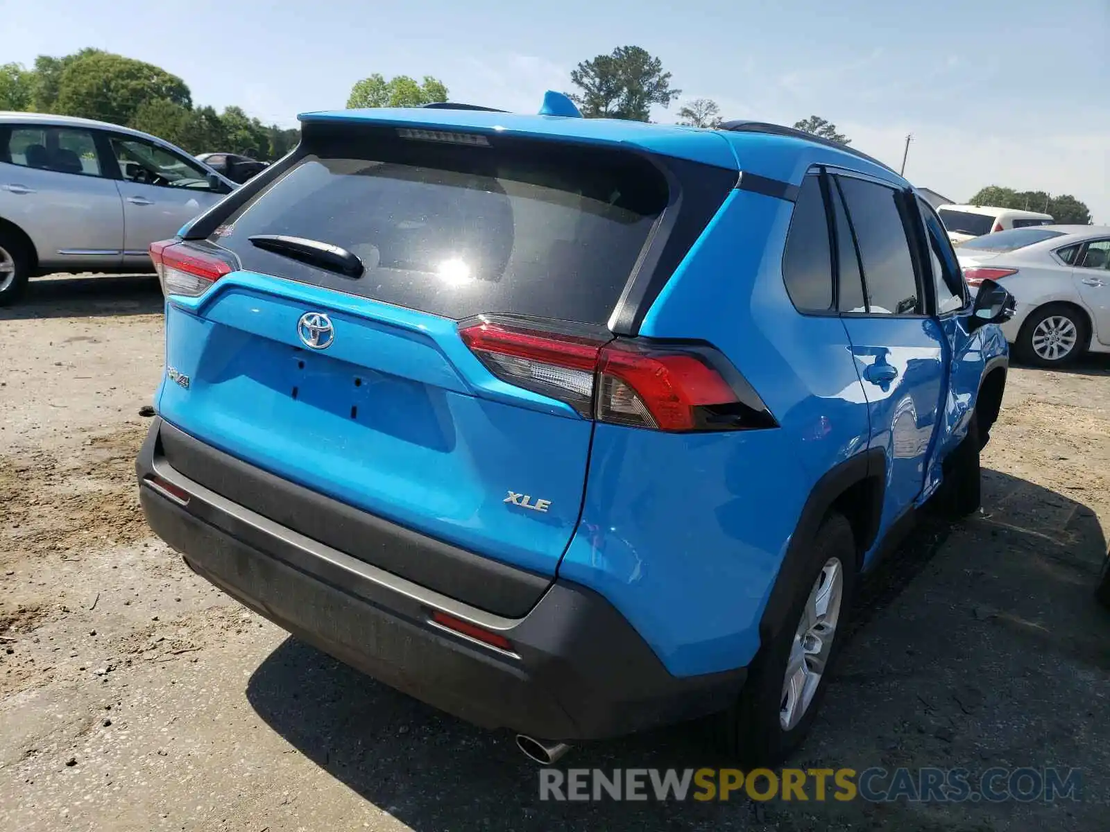 4 Photograph of a damaged car 2T3W1RFVXMW125457 TOYOTA RAV4 2021