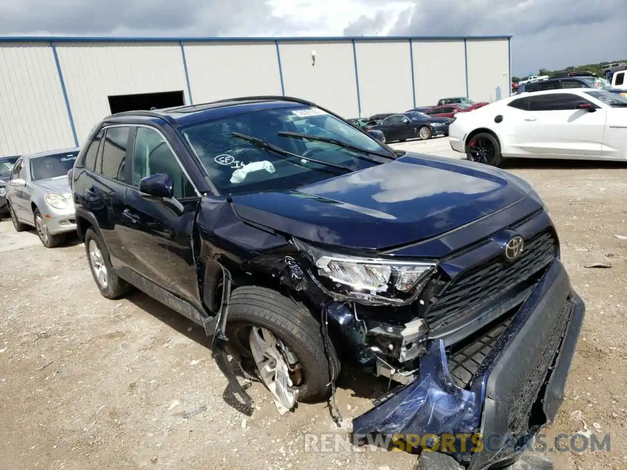 1 Фотография поврежденного автомобиля 2T3W1RFVXMW138645 TOYOTA RAV4 2021