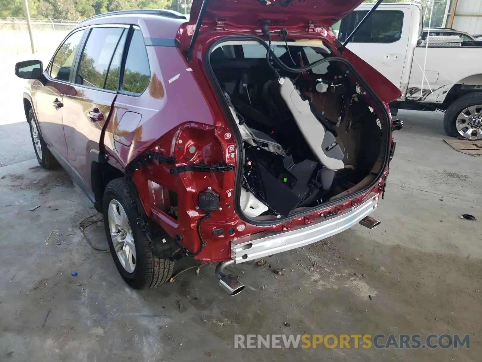 3 Photograph of a damaged car 2T3W1RFVXMW142369 TOYOTA RAV4 2021