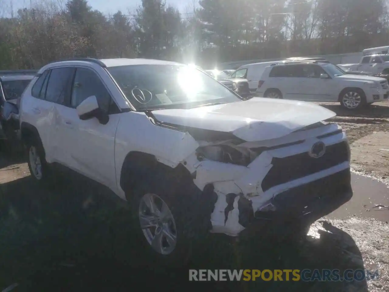 1 Photograph of a damaged car 2T3W1RFVXMW150598 TOYOTA RAV4 2021