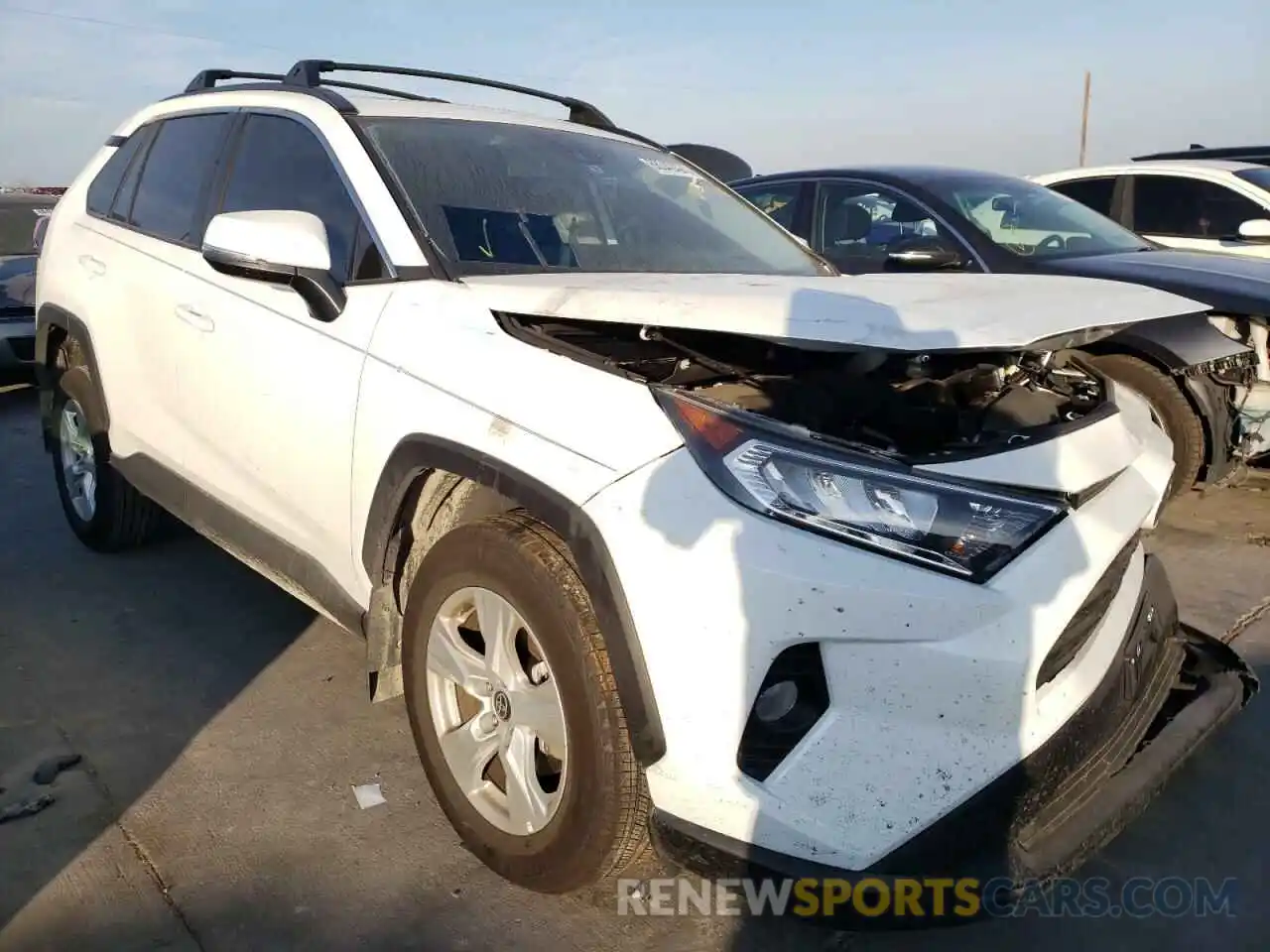 1 Photograph of a damaged car 2T3W1RFVXMW163125 TOYOTA RAV4 2021