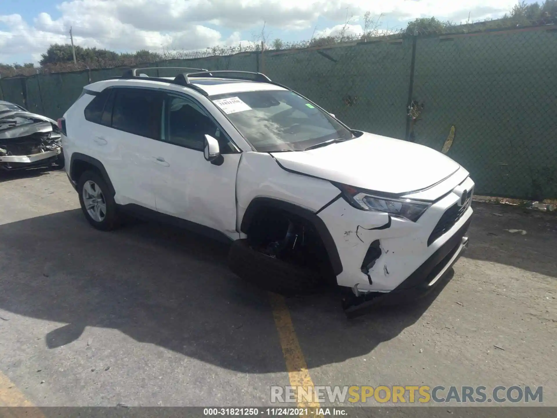 1 Photograph of a damaged car 2T3W1RFVXMW163660 TOYOTA RAV4 2021