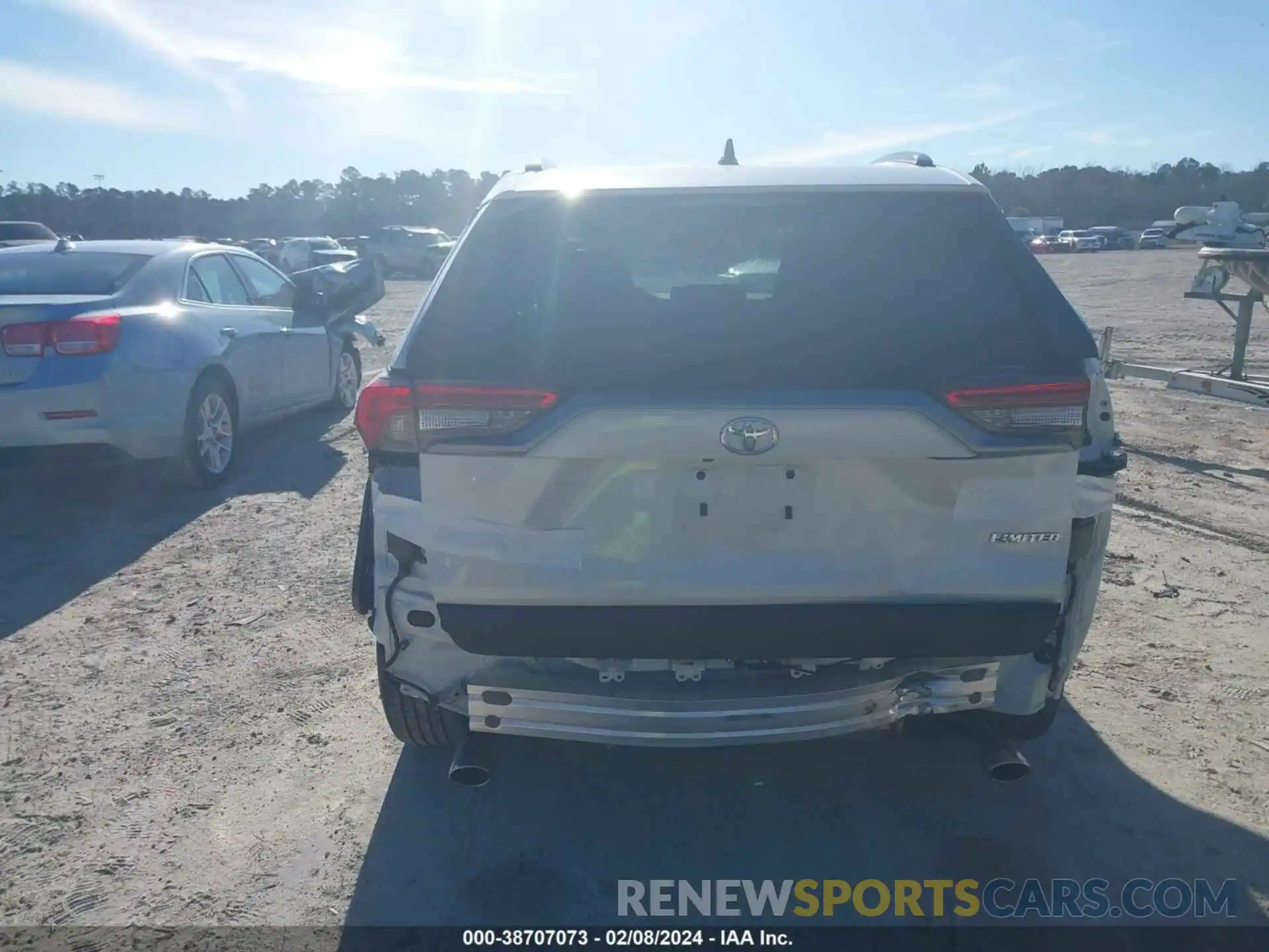 16 Photograph of a damaged car 2T3Y1RFV0MW123936 TOYOTA RAV4 2021