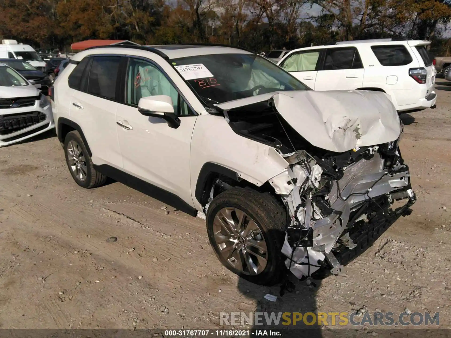 1 Photograph of a damaged car 2T3Y1RFV1MW155634 TOYOTA RAV4 2021