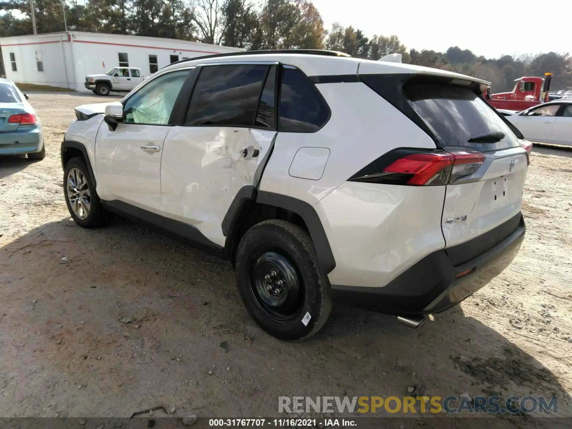 3 Photograph of a damaged car 2T3Y1RFV1MW155634 TOYOTA RAV4 2021