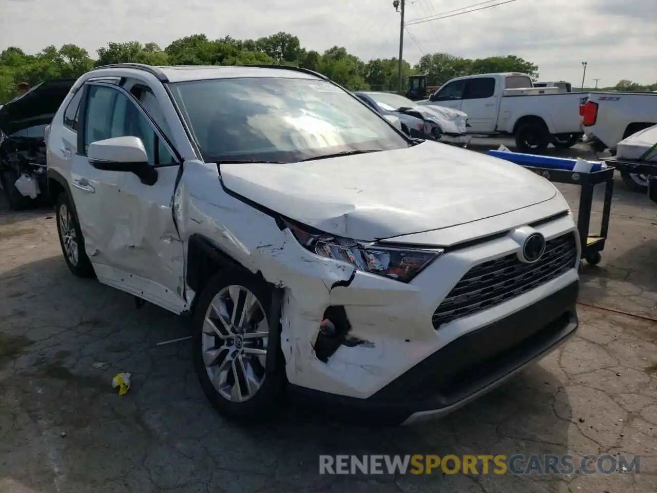 1 Photograph of a damaged car 2T3Y1RFV3MW103762 TOYOTA RAV4 2021