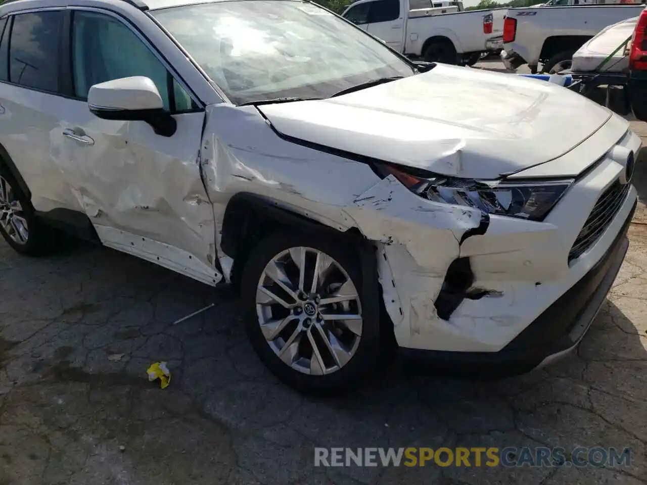 9 Photograph of a damaged car 2T3Y1RFV3MW103762 TOYOTA RAV4 2021