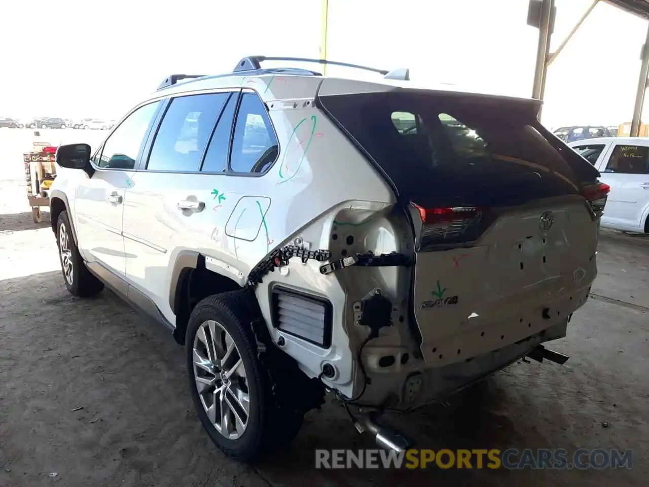 3 Photograph of a damaged car 2T3Y1RFV6MW108647 TOYOTA RAV4 2021