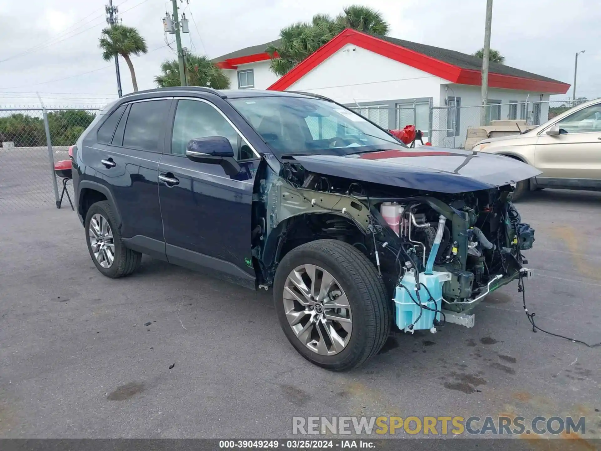 1 Photograph of a damaged car 2T3Y1RFV7MW159963 TOYOTA RAV4 2021