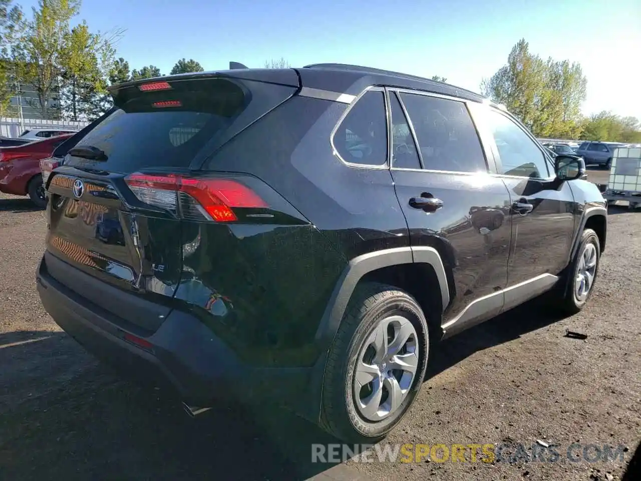 4 Photograph of a damaged car 2T3Z1RFV1MW184667 TOYOTA RAV4 2021