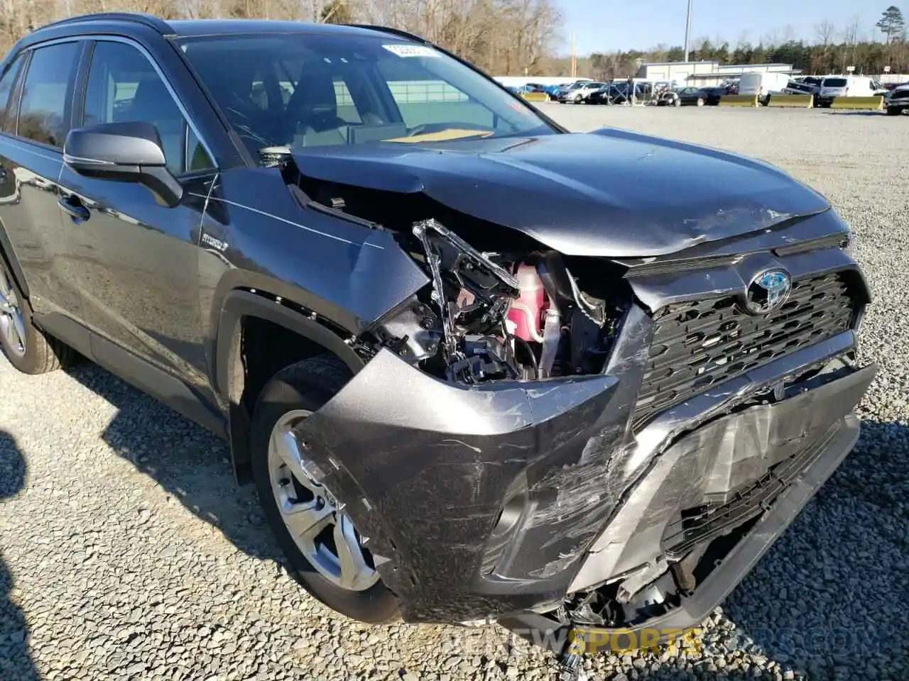 9 Photograph of a damaged car 4T3B6RFV0MU019339 TOYOTA RAV4 2021