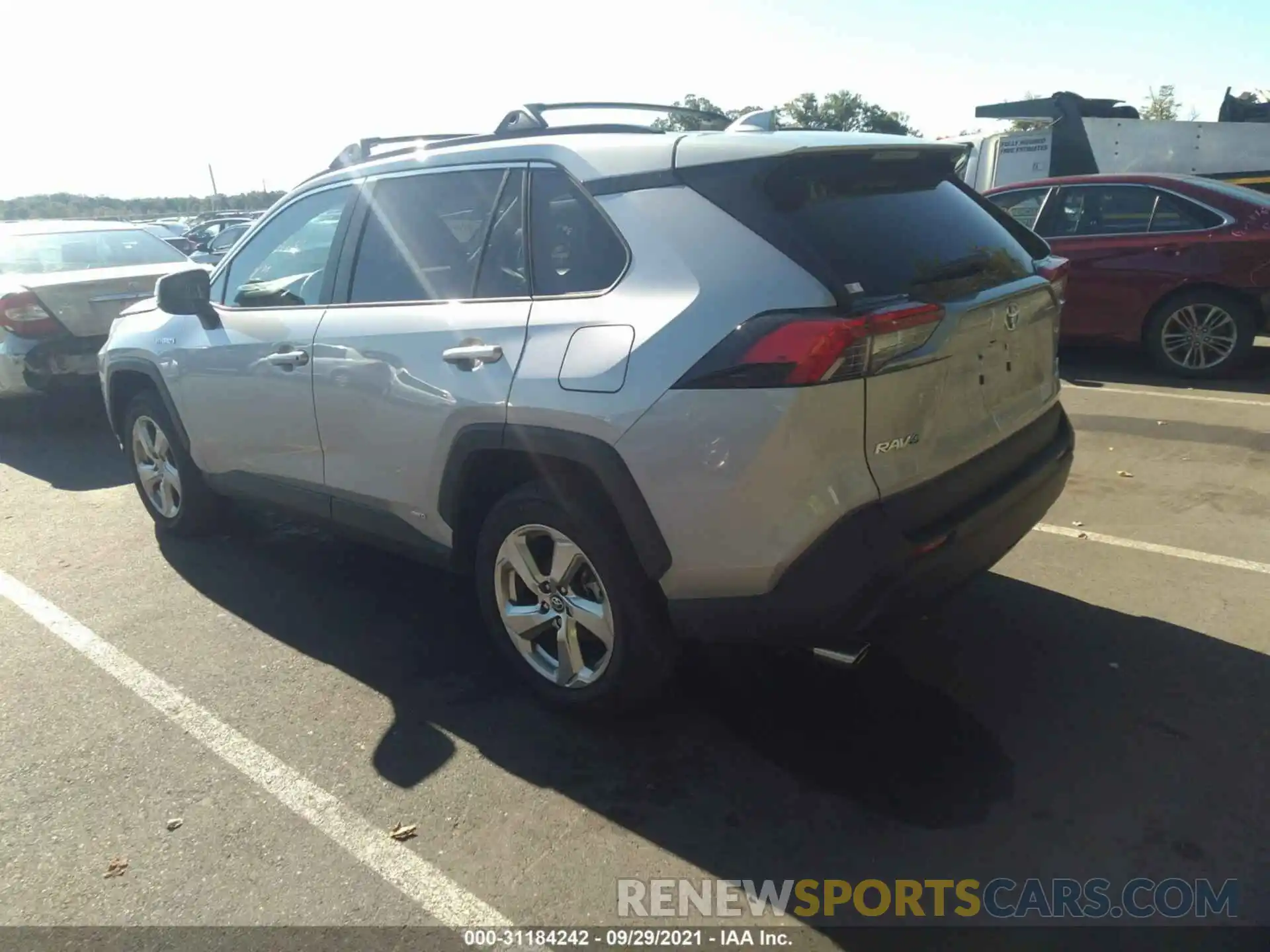 3 Photograph of a damaged car 4T3B6RFV1MU025912 TOYOTA RAV4 2021