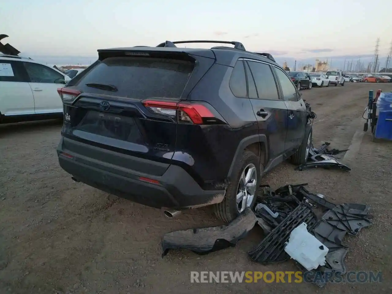 4 Photograph of a damaged car 4T3B6RFV1MU043648 TOYOTA RAV4 2021