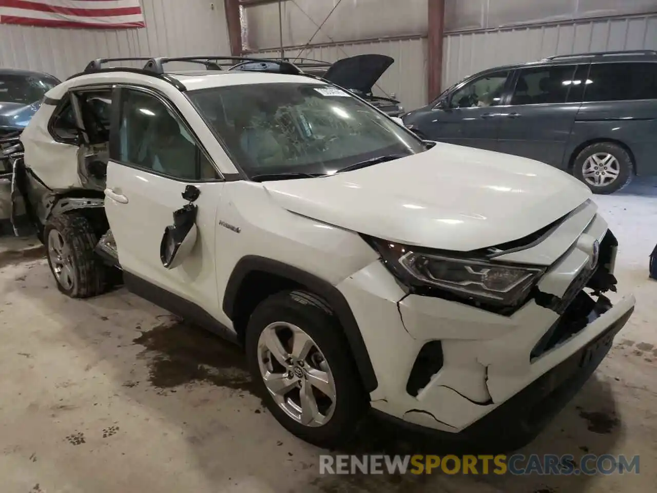 1 Photograph of a damaged car 4T3B6RFV2MU018080 TOYOTA RAV4 2021