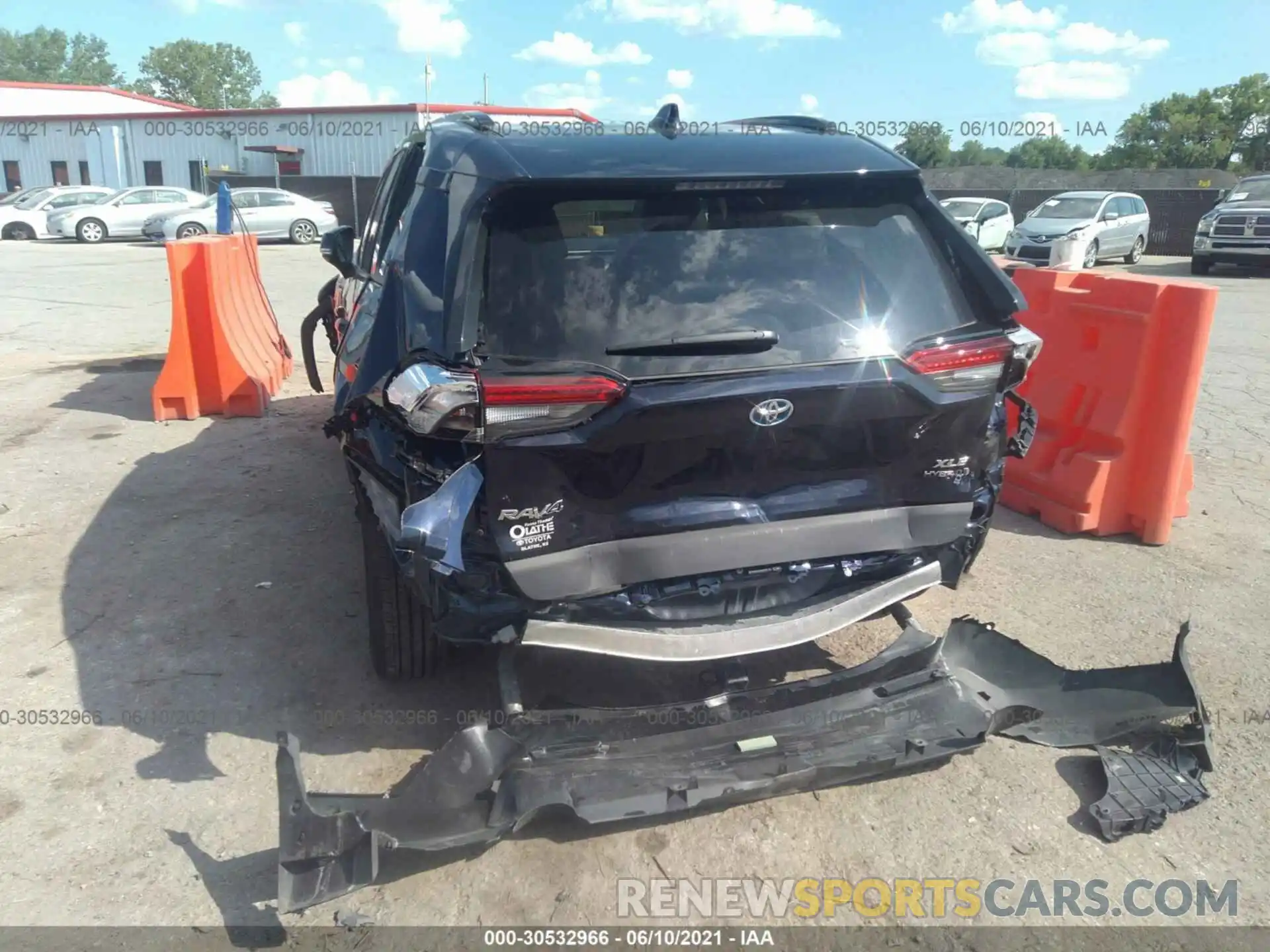 6 Photograph of a damaged car 4T3B6RFV2MU018466 TOYOTA RAV4 2021