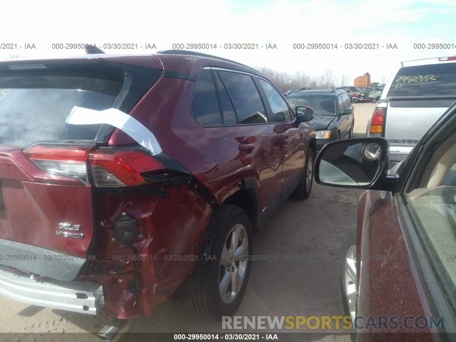 4 Photograph of a damaged car 4T3B6RFV2MU019701 TOYOTA RAV4 2021