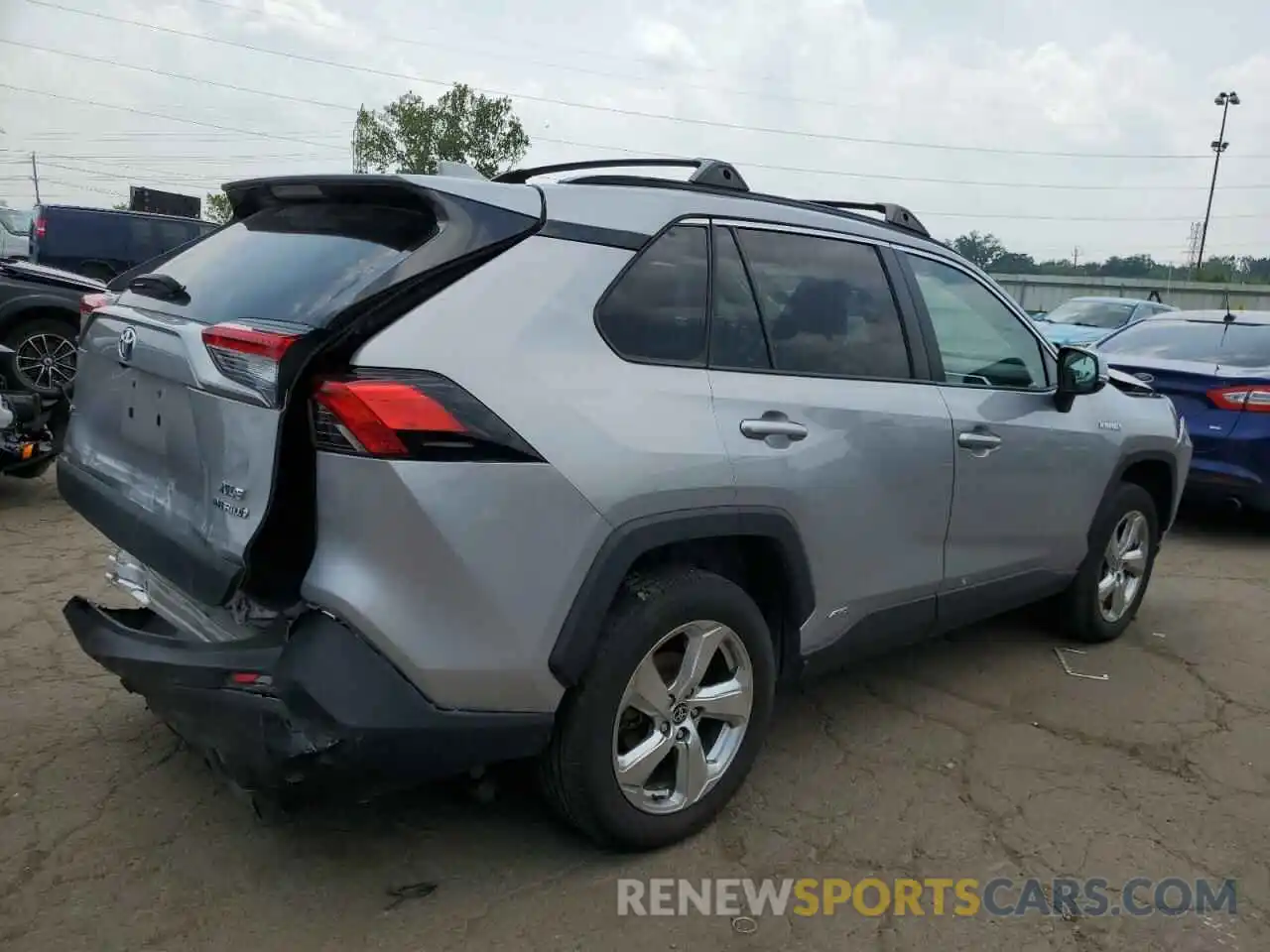 3 Photograph of a damaged car 4T3B6RFV2MU032402 TOYOTA RAV4 2021