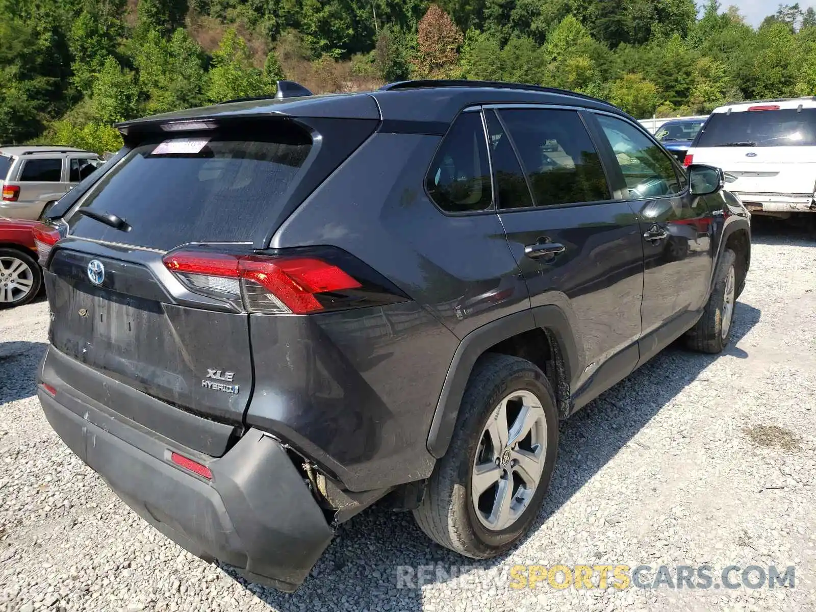 4 Photograph of a damaged car 4T3B6RFV2MU033078 TOYOTA RAV4 2021