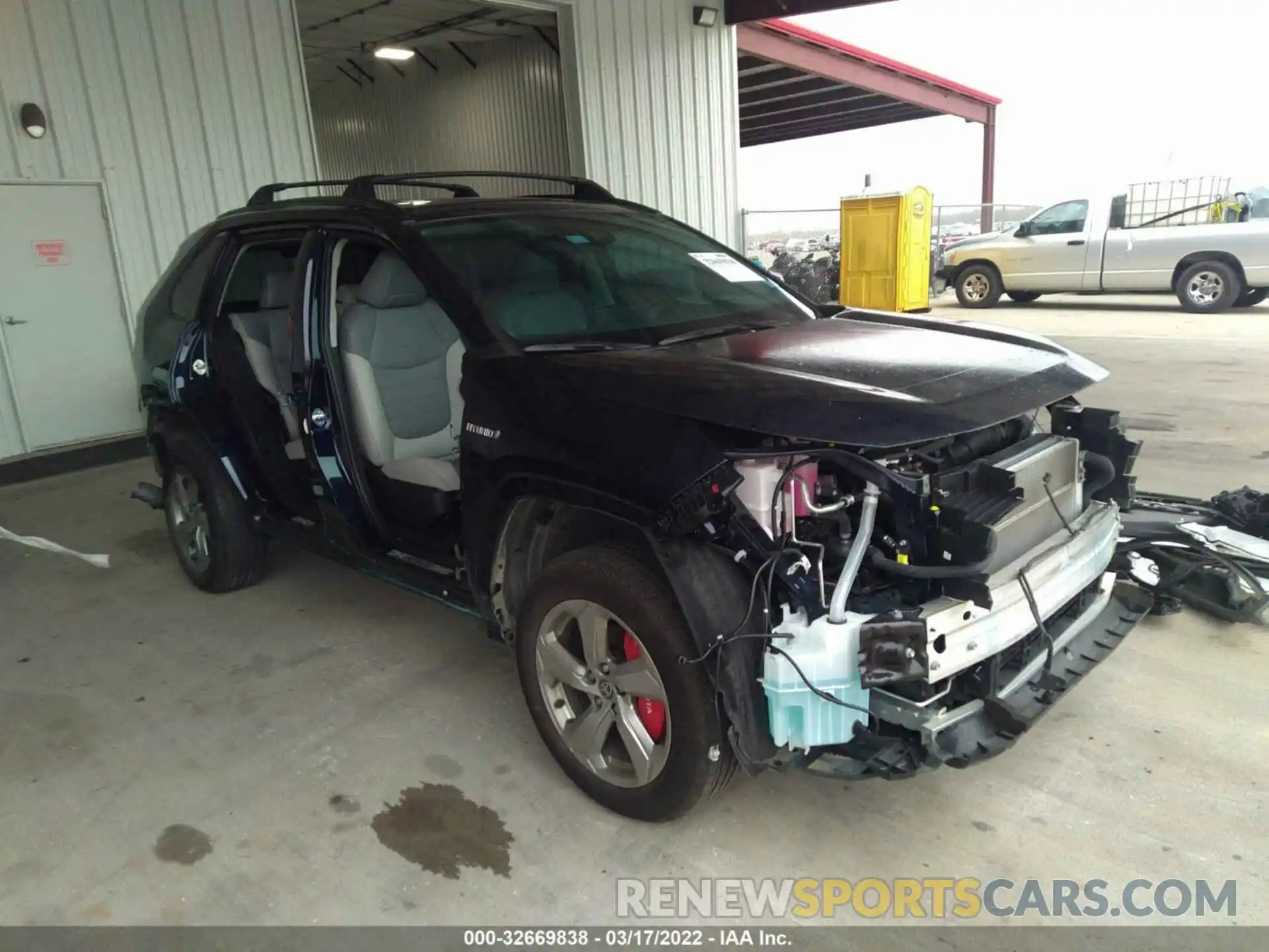 1 Photograph of a damaged car 4T3B6RFV2MU048566 TOYOTA RAV4 2021