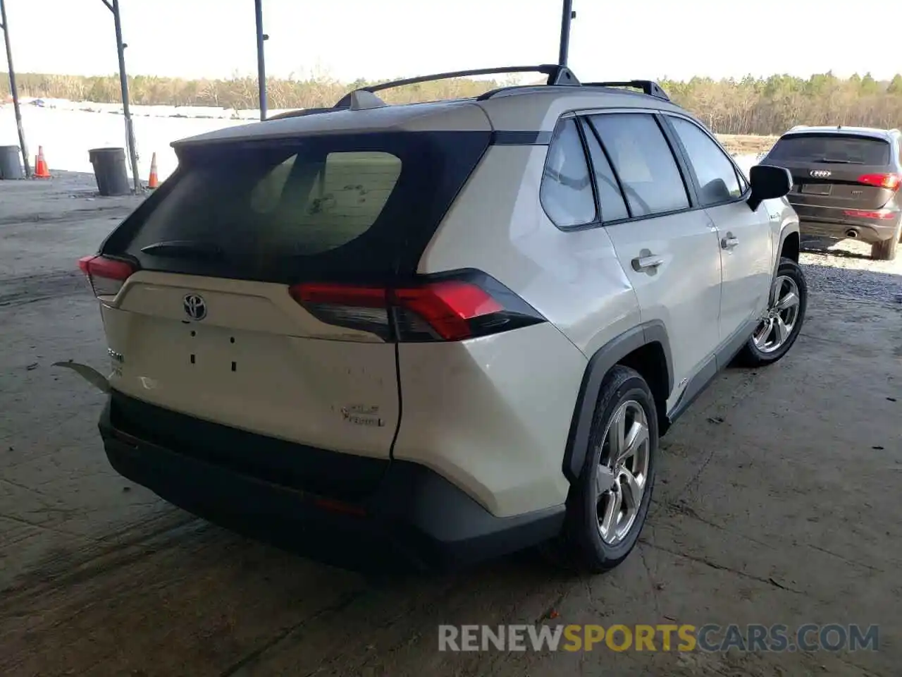 4 Photograph of a damaged car 4T3B6RFV3MU063996 TOYOTA RAV4 2021